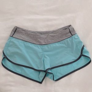 Women’s Lululemon Teal and Grey Speed Up Short Size 6